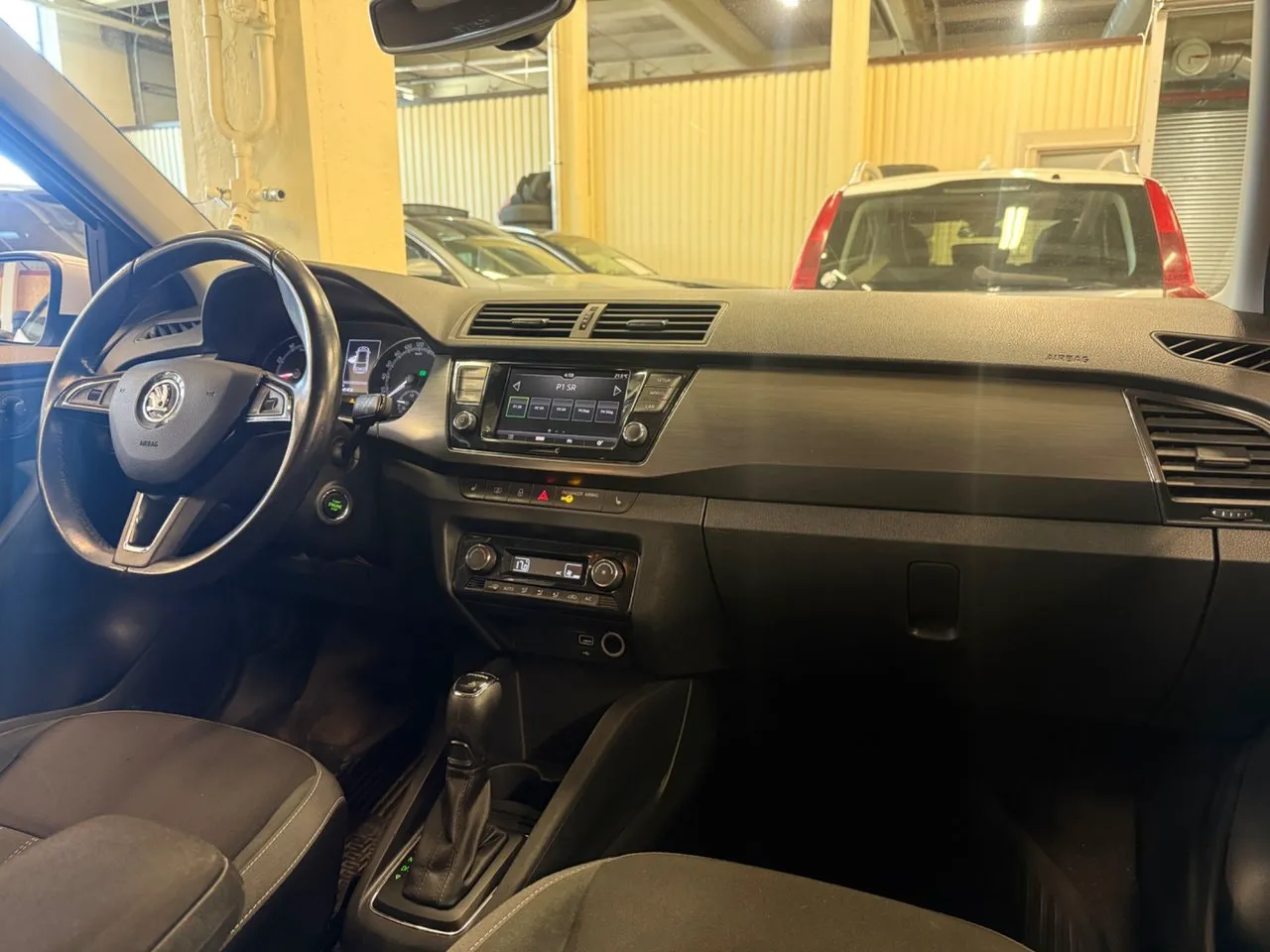 Vehicle image 8