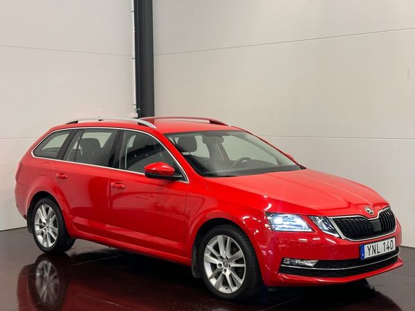 Skoda Octavia KOMBI 1.6 TDI DRAG VÄRMARE ADAPTIVFART CARPLAY 1-ÄGARE - 2018