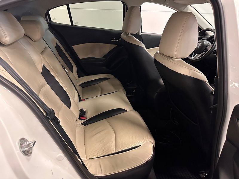 Mazda 3 bild 7