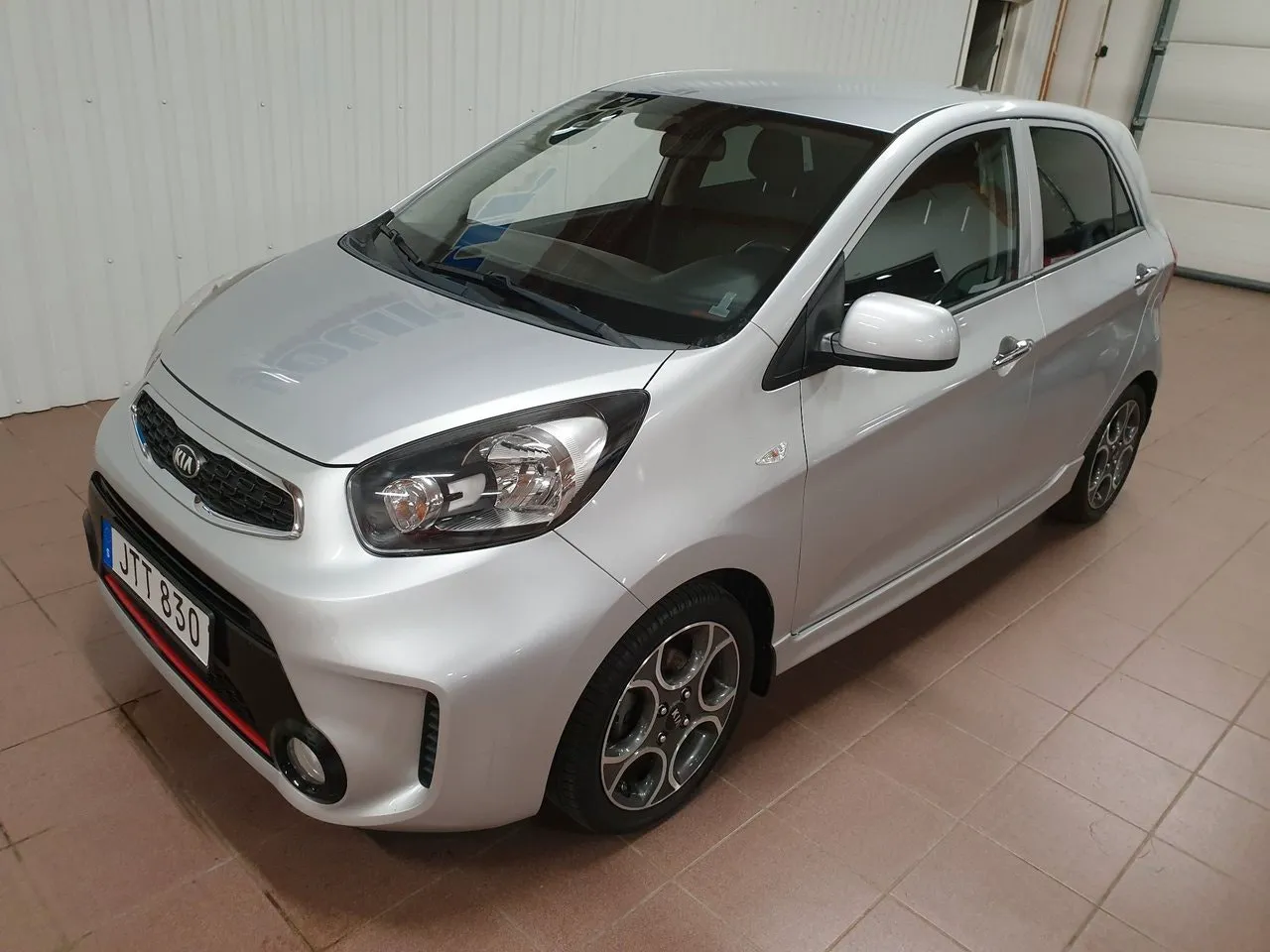Vehicle image 2