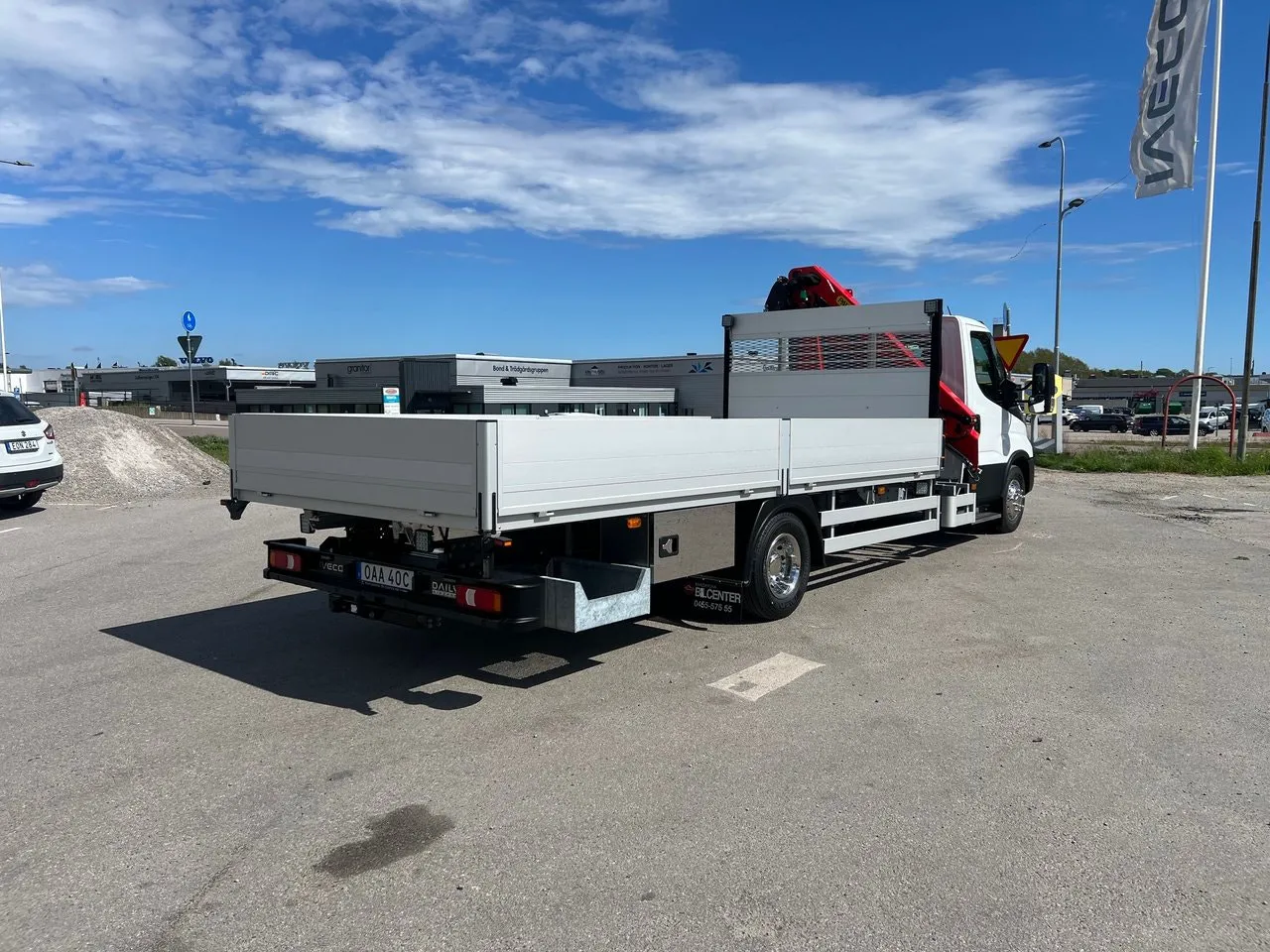 Vehicle image 18