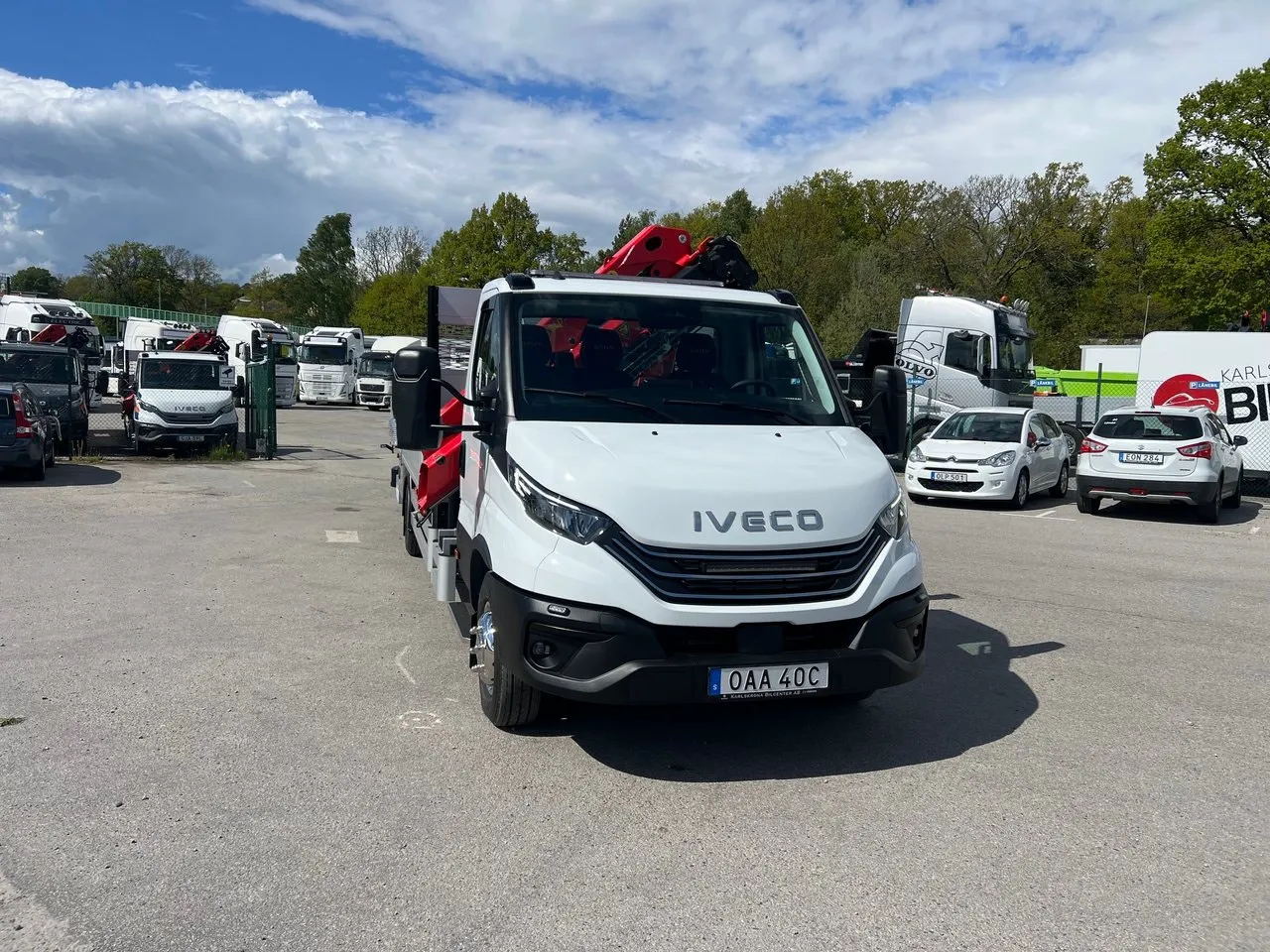 Vehicle image 6