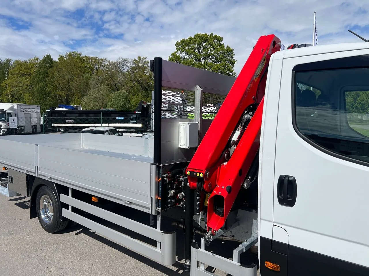 Vehicle image 37