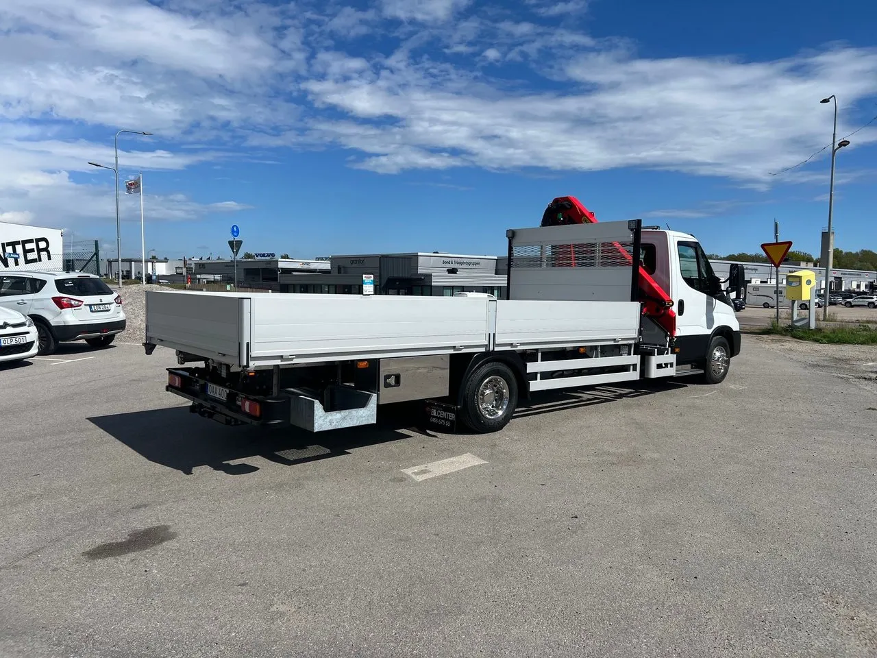 Vehicle image 17