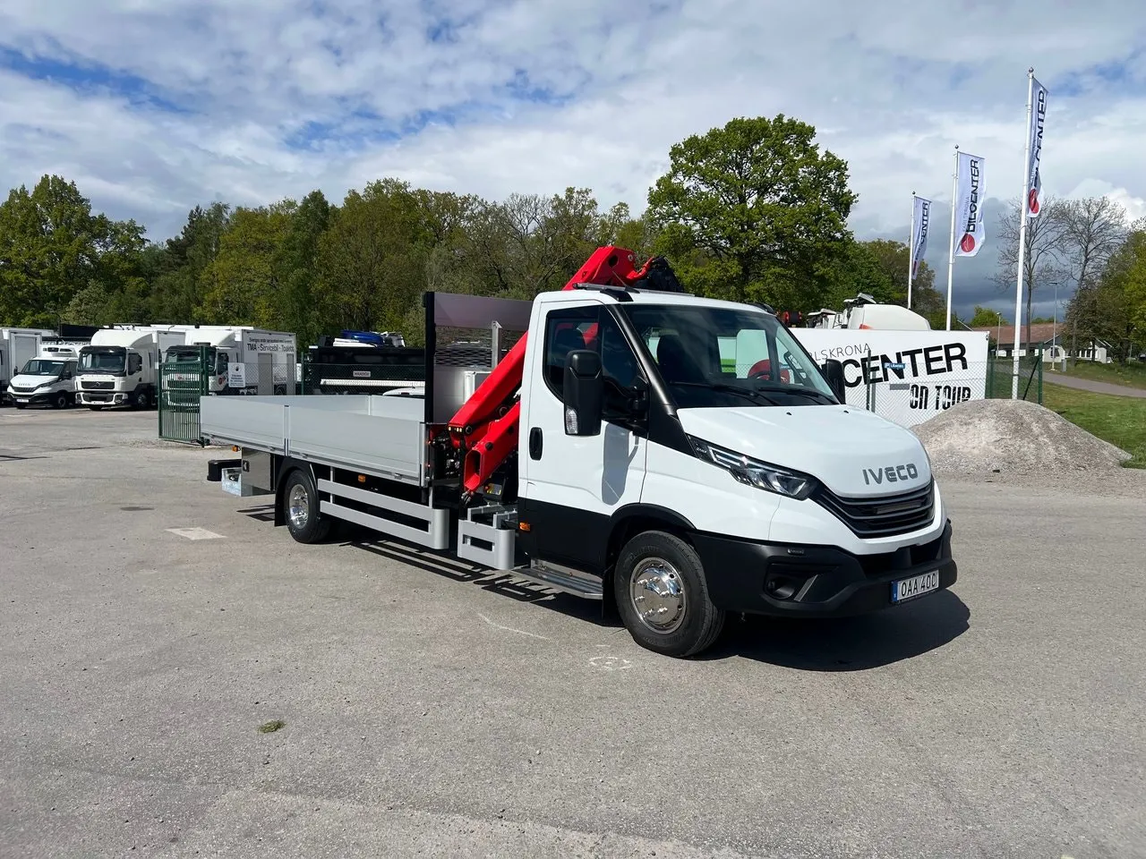 Vehicle image 8