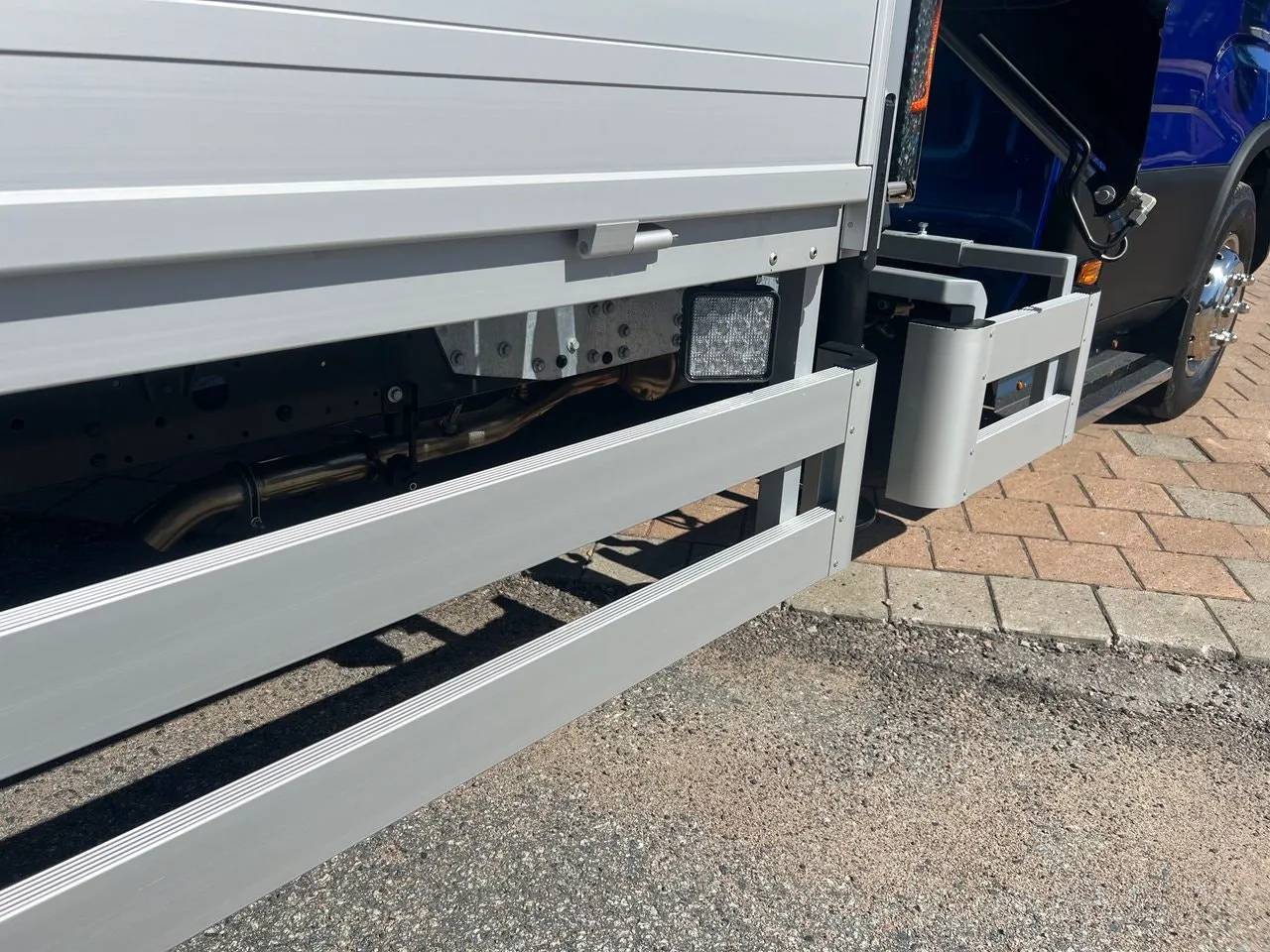 Vehicle image 36