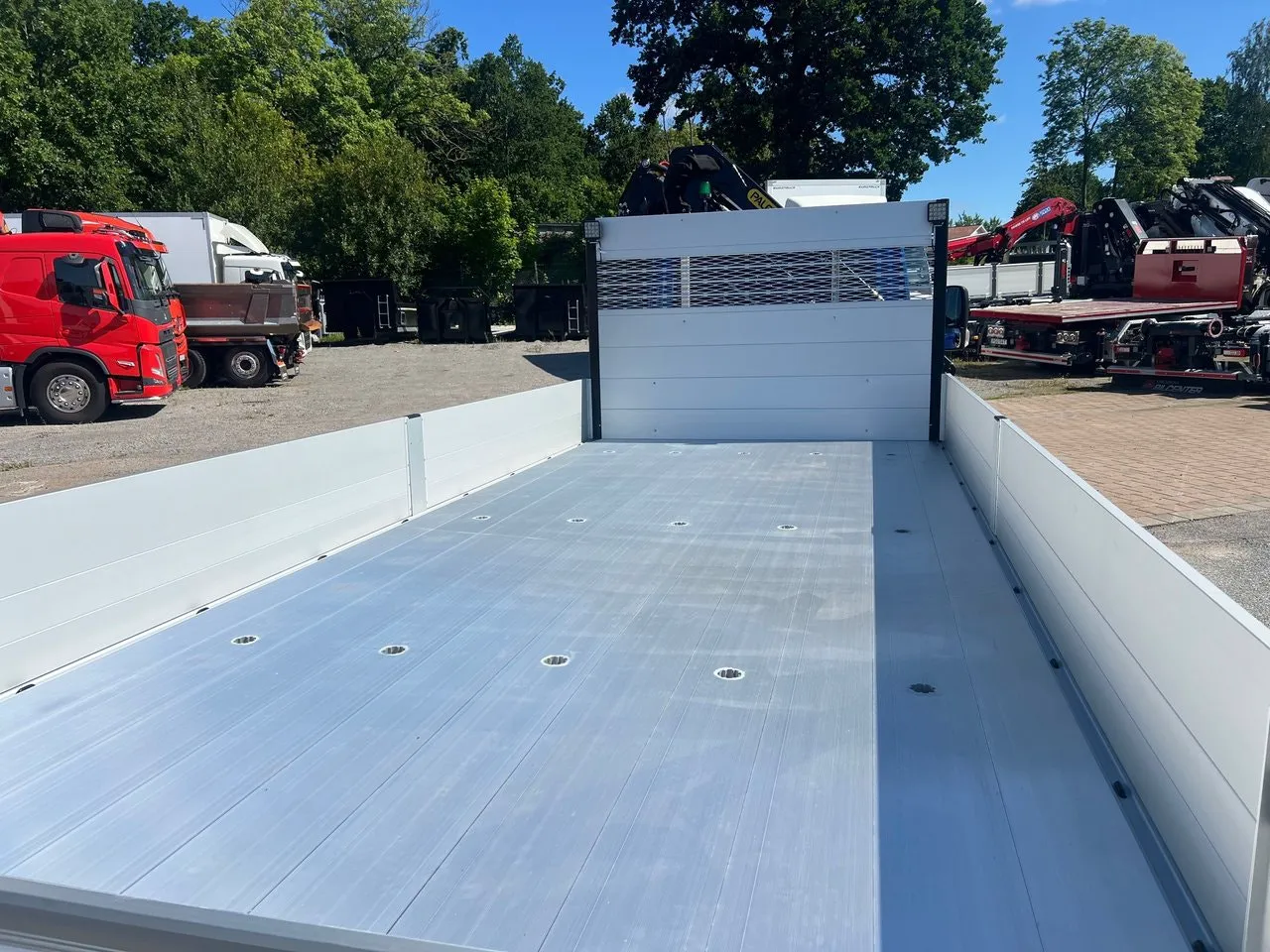 Vehicle image 30