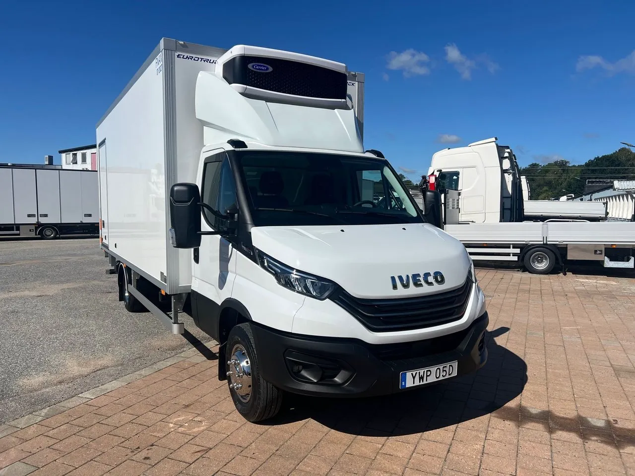 Vehicle image 30