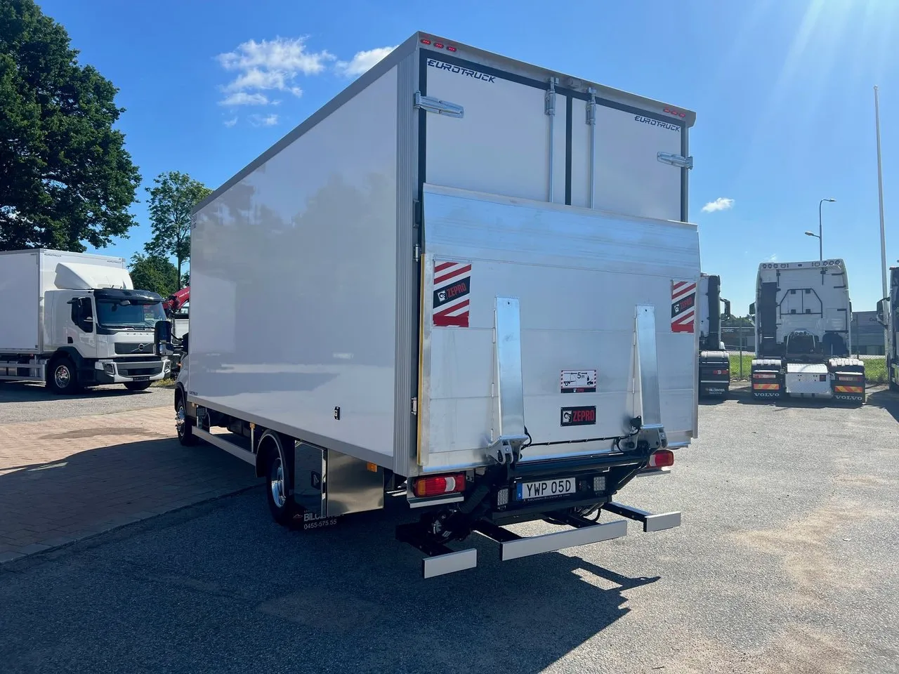 Vehicle image 20