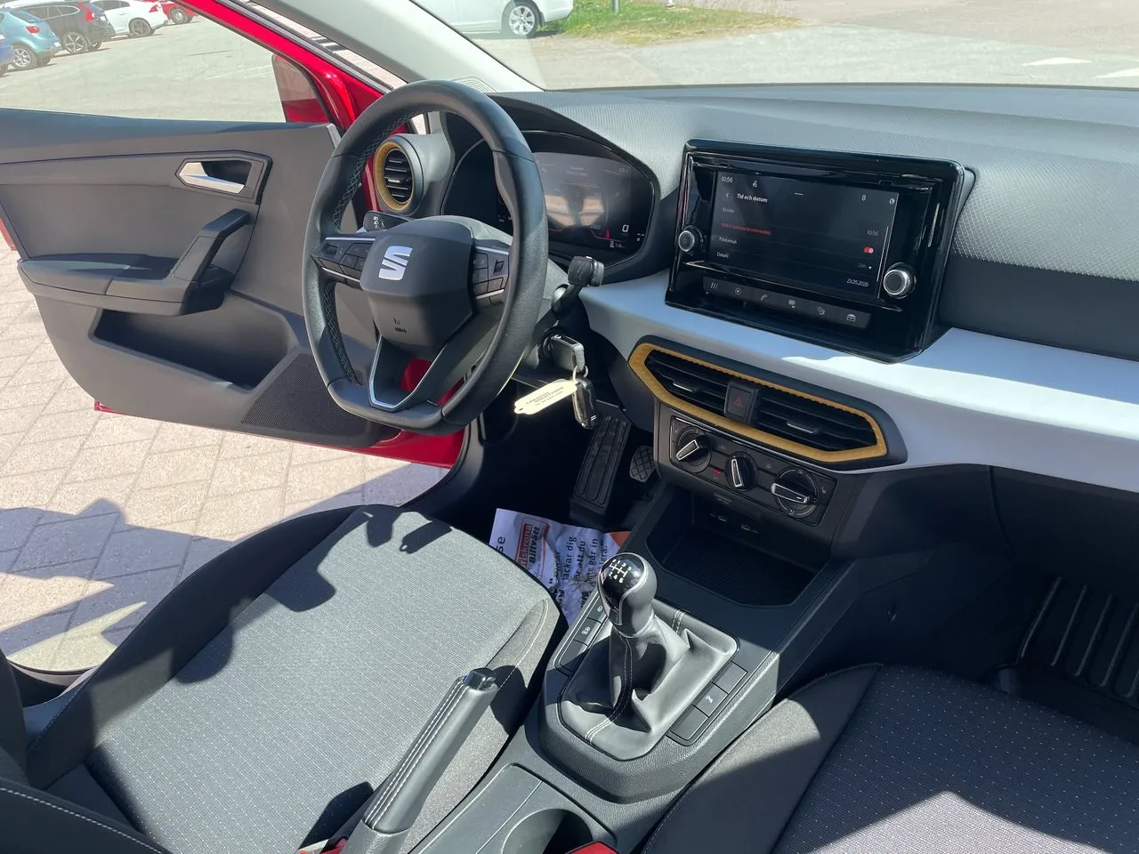 Vehicle image 12