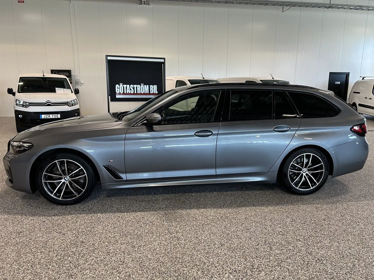 Vehicle image 8