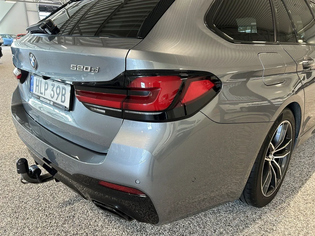 Vehicle image 7