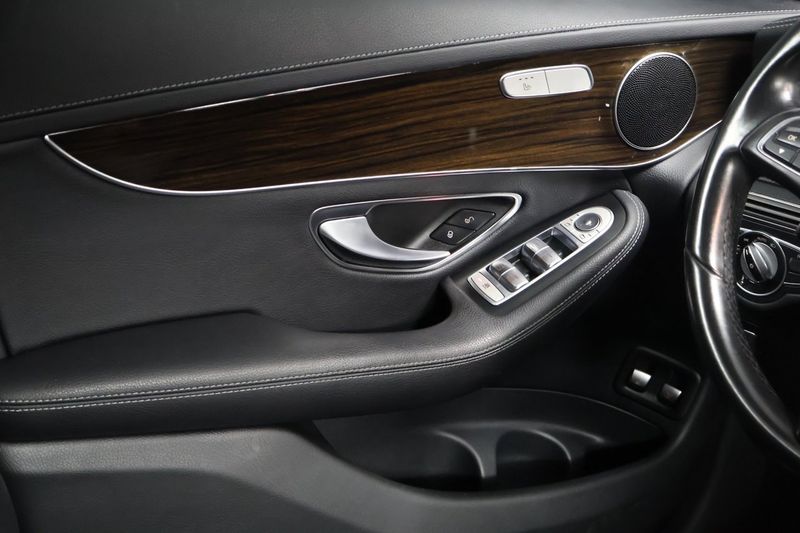 Mercedes GLC220 bild 17