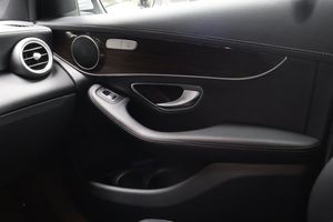 Mercedes GLC220 bild 25
