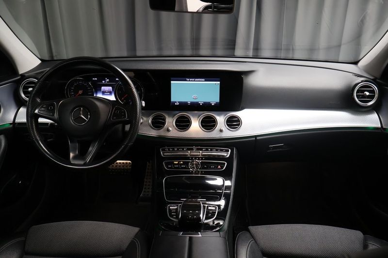 Mercedes E220 bild 14