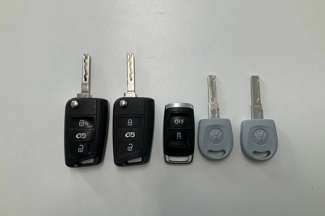 Vehicle image 21