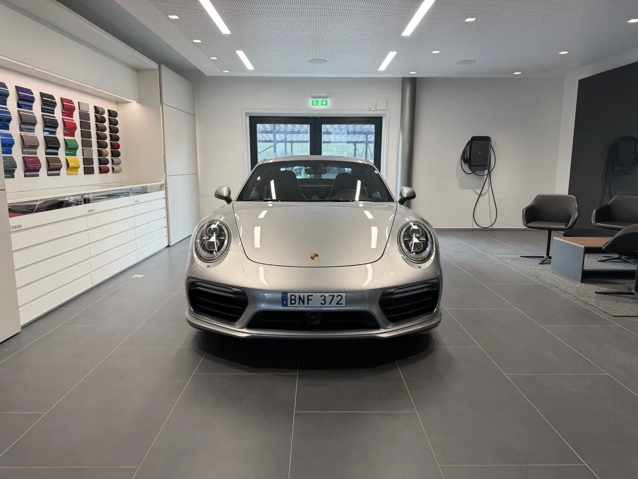 Vehicle image 17