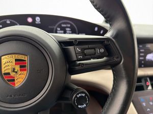 Porsche Taycan bild 22