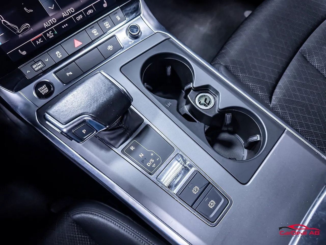 Vehicle image 28