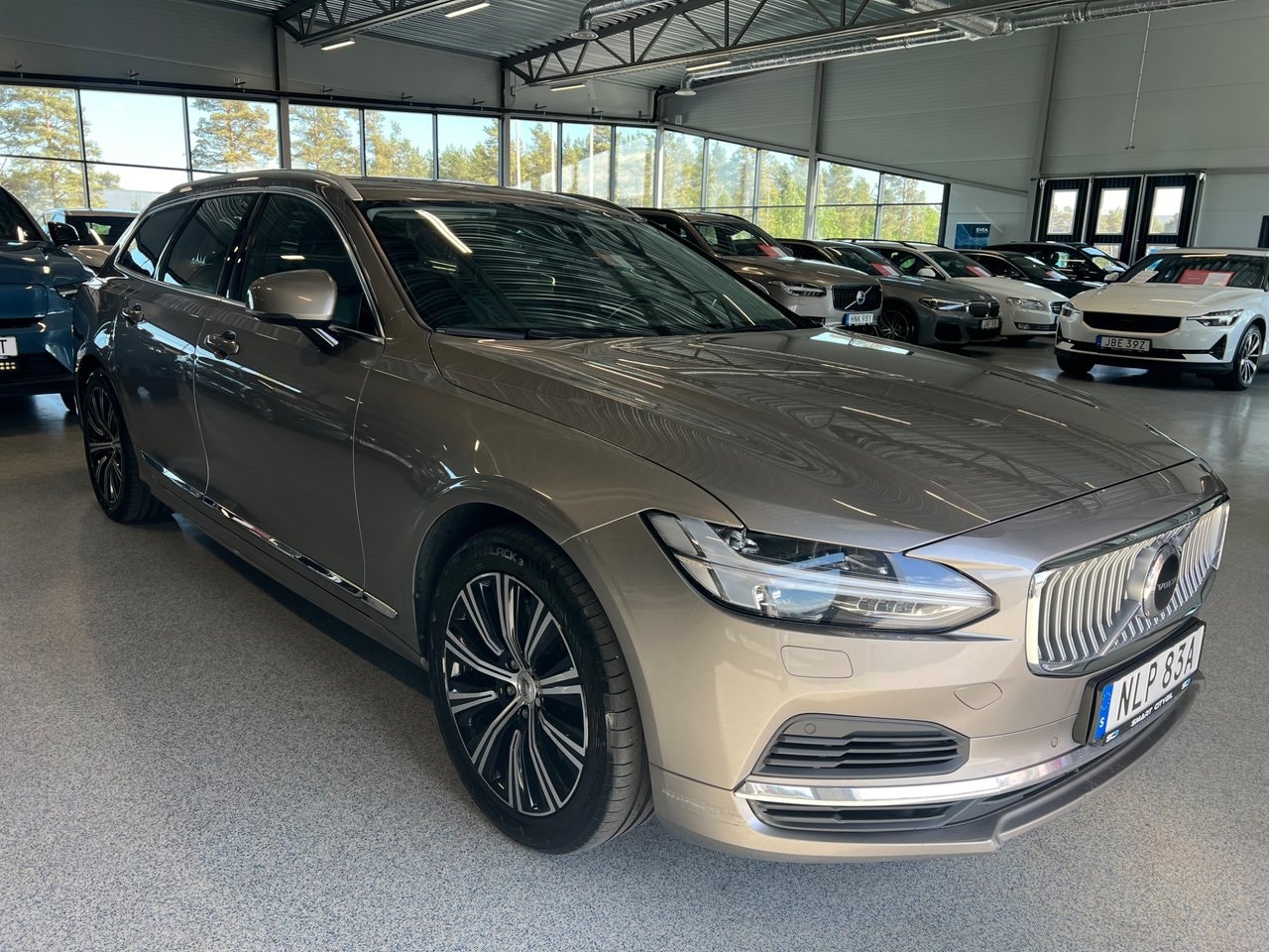Volvo V90