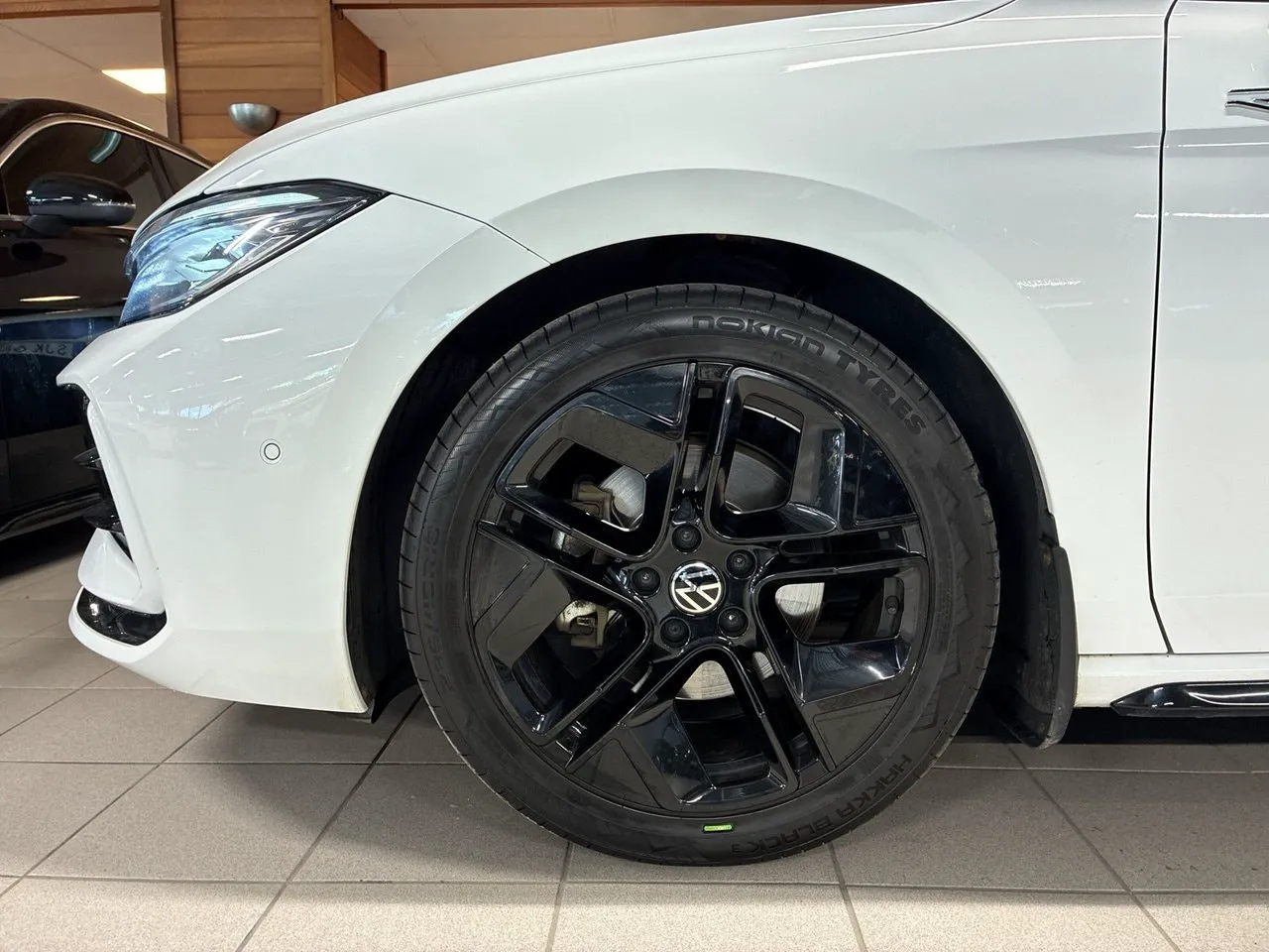 Vehicle image 25