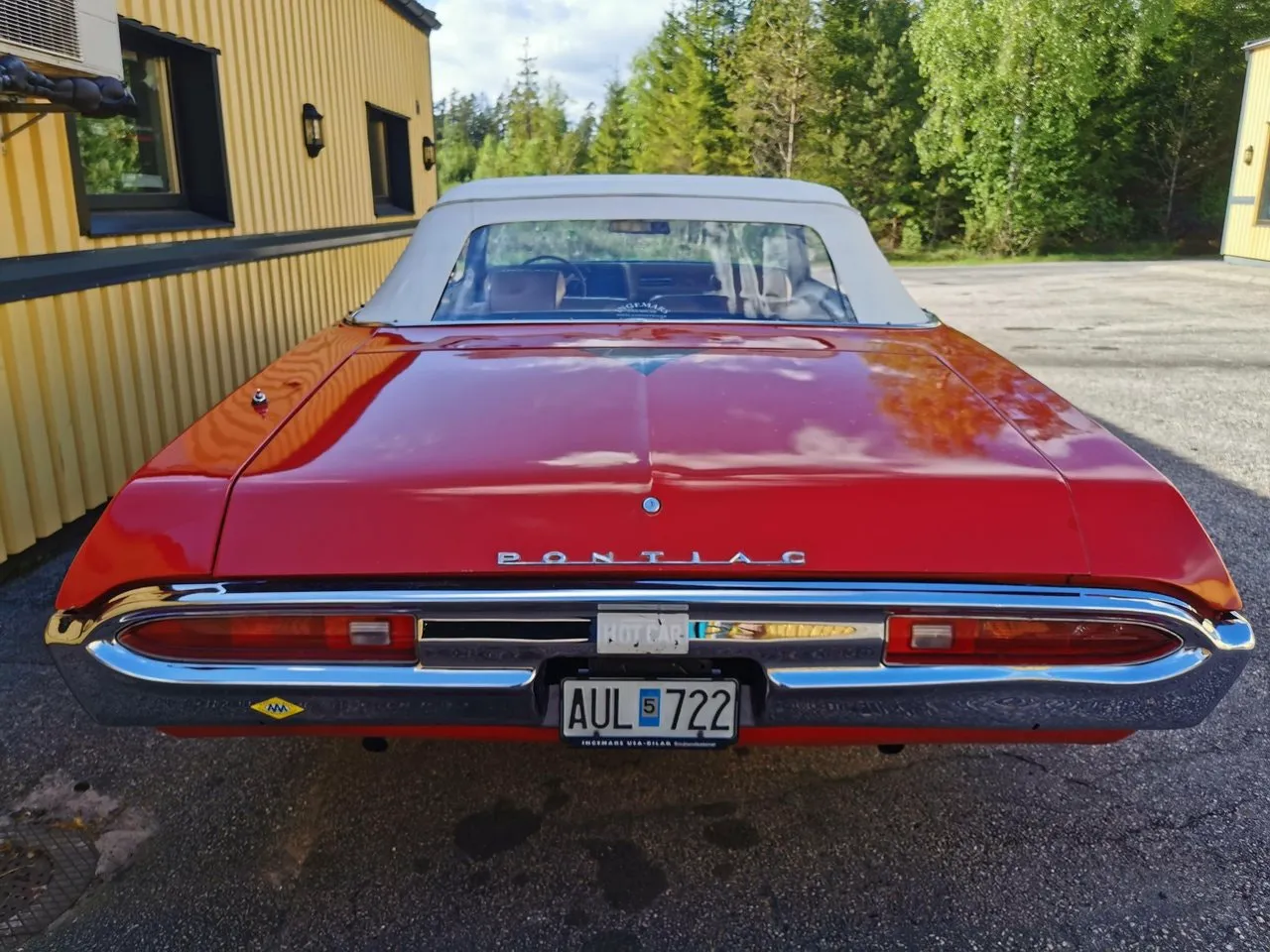 Vehicle image 8