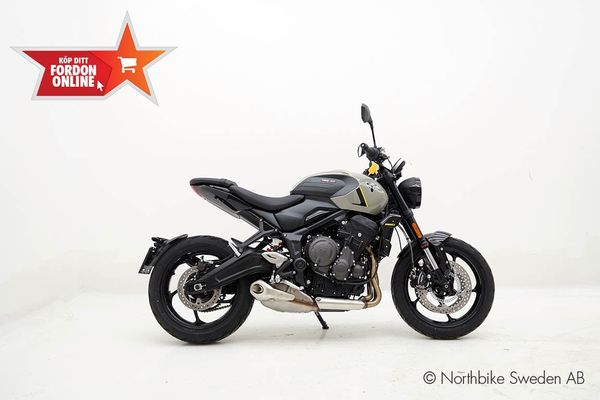 Triumph Trident 660 Snabb Hemleverans* - 2026