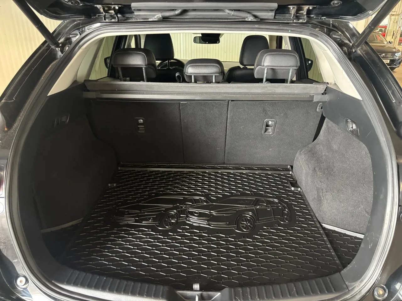 Vehicle image 20