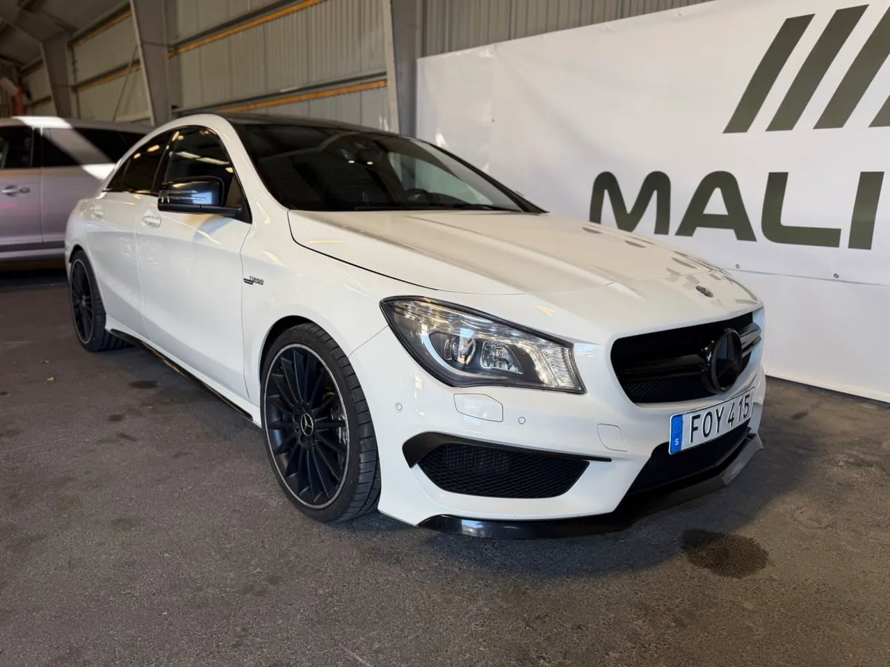 Vehicle image 9