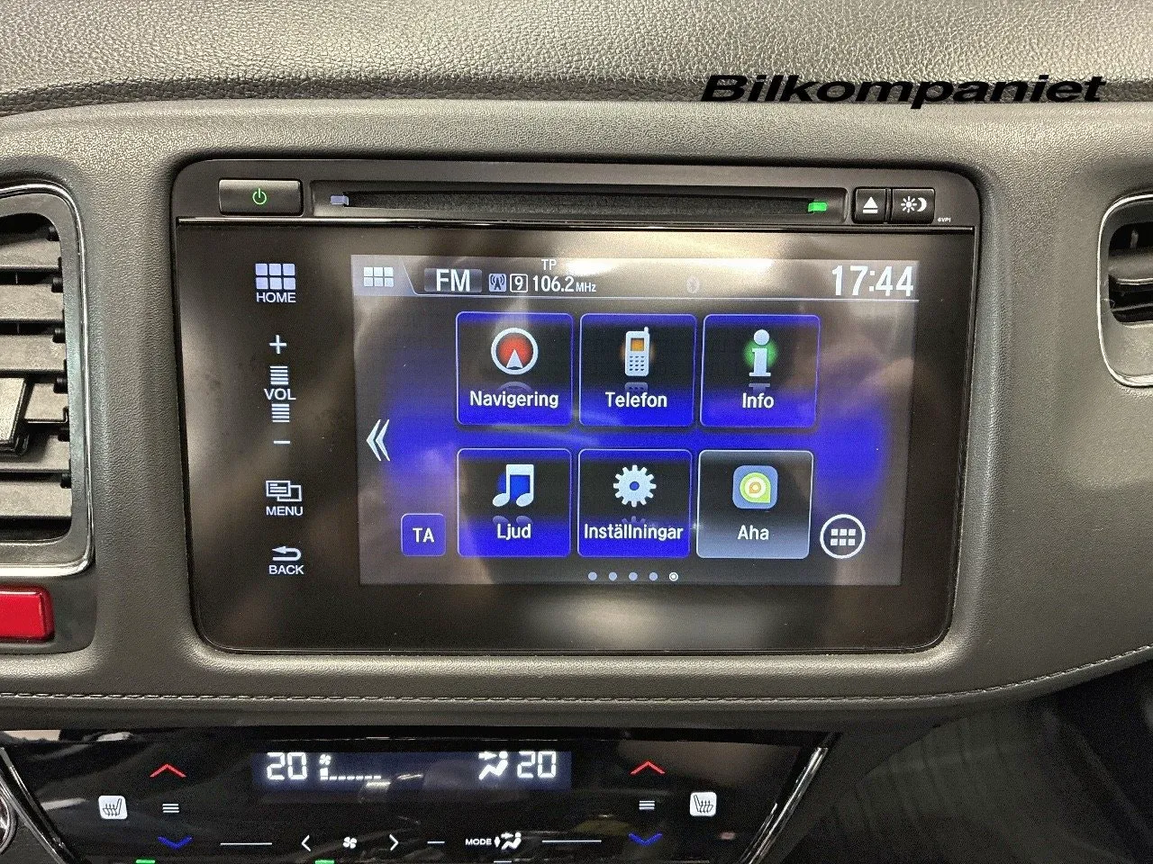 Vehicle image 12