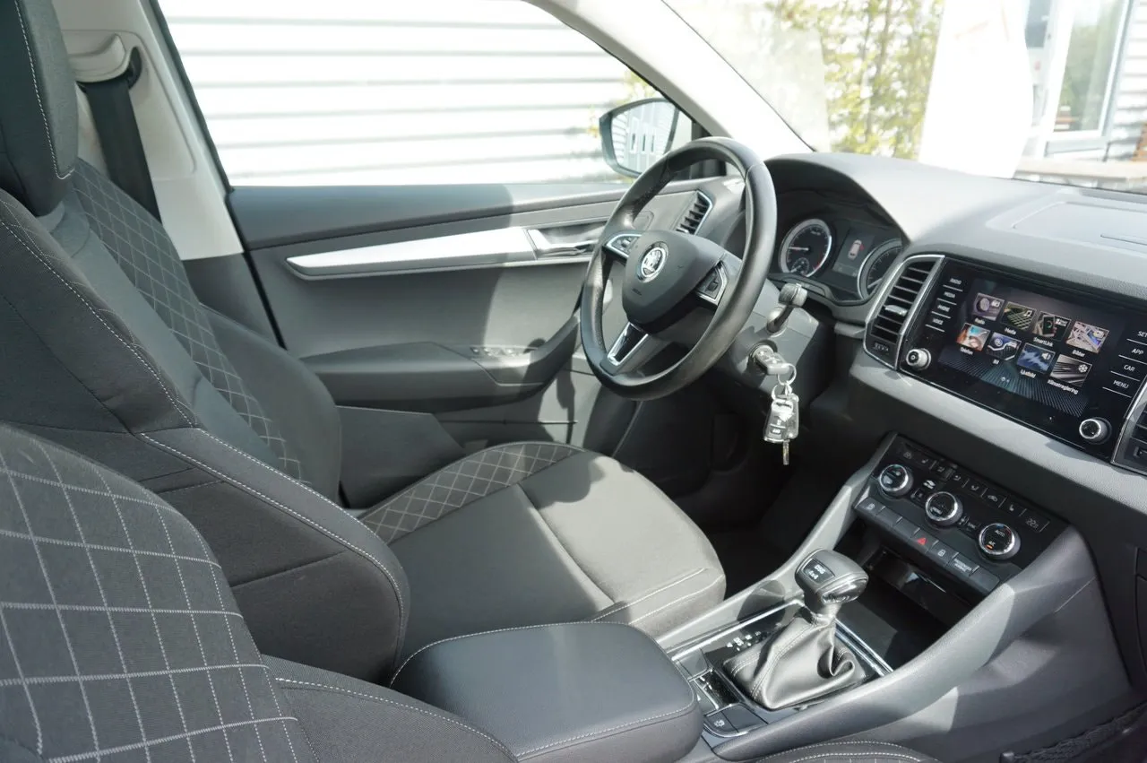 Vehicle image 20