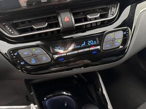 Toyota C-HR bild 12