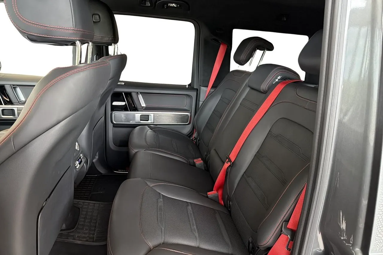 Vehicle image 8