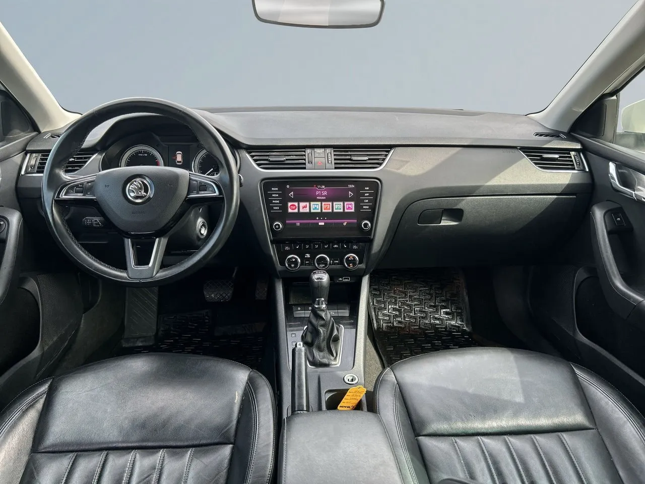 Vehicle image 7