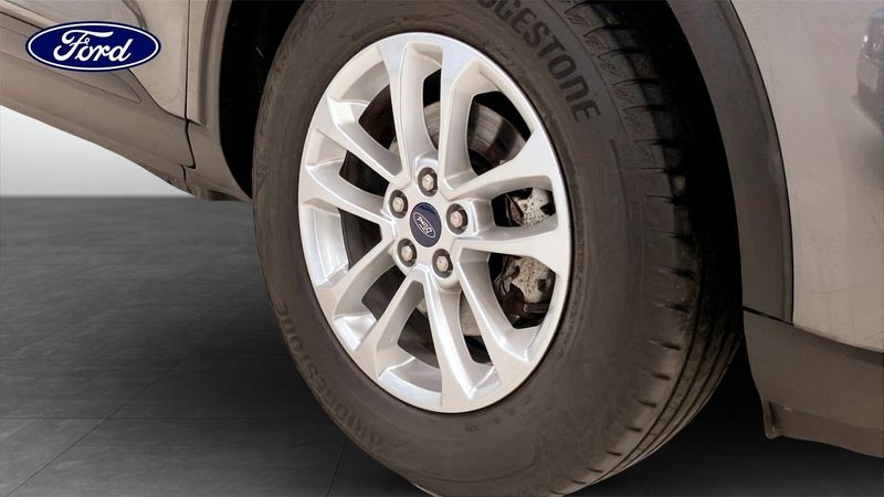 Ford Kuga bild 9