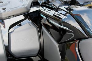 CFMOTO C-Force bild 12