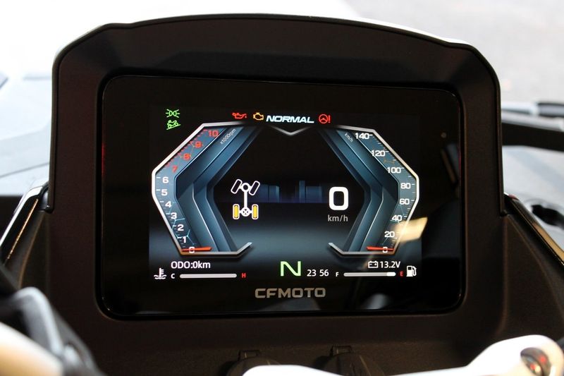 CFMOTO C-Force bild 6