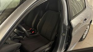 Peugeot 208 bild 13