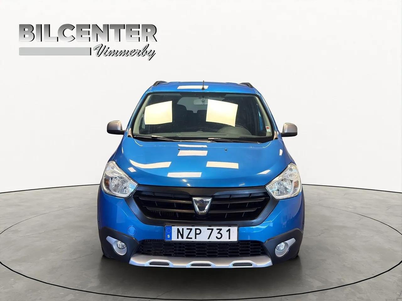 Vehicle image 6