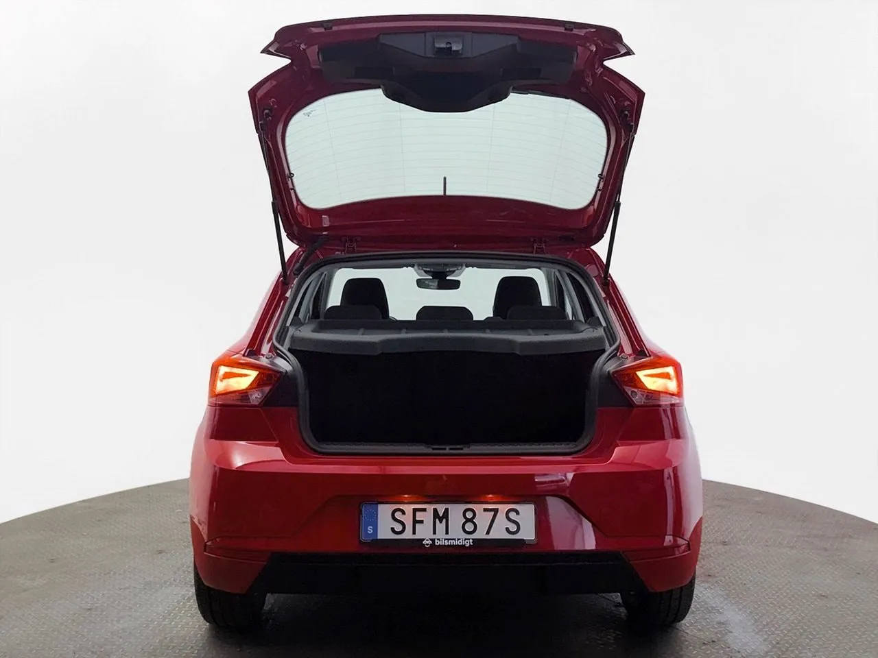 Vehicle image 7