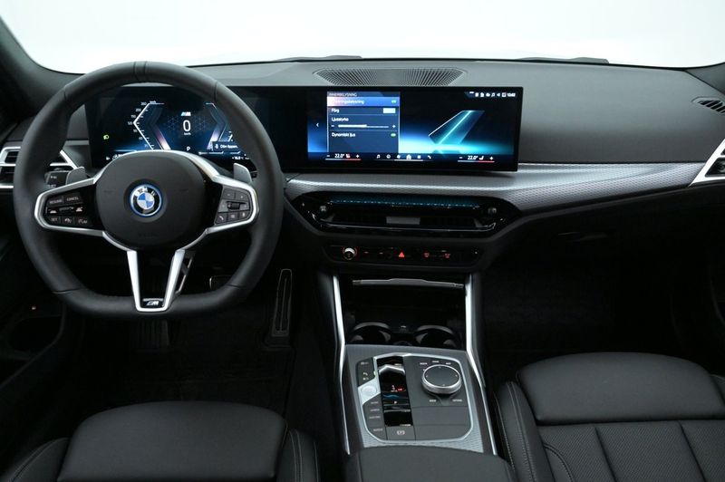 BMW 330 bild 6