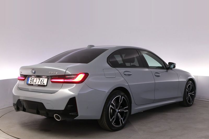 BMW 330 bild 5