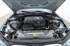 BMW 330 bild 26