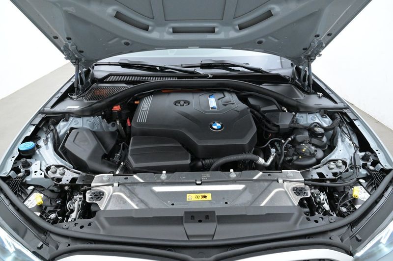 BMW 330 bild 26
