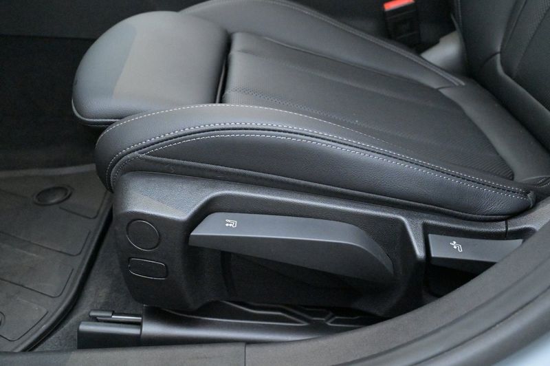 BMW 330 bild 10