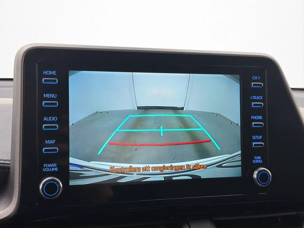 Vehicle image 18