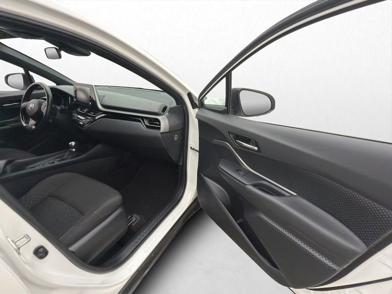 Toyota C-HR bild 24