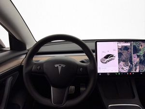 Tesla Model 3 bild 14