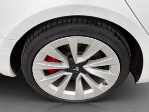 Tesla Model 3 bild 32