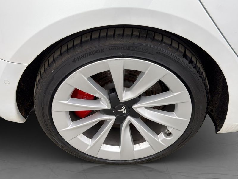 Tesla Model 3 bild 32